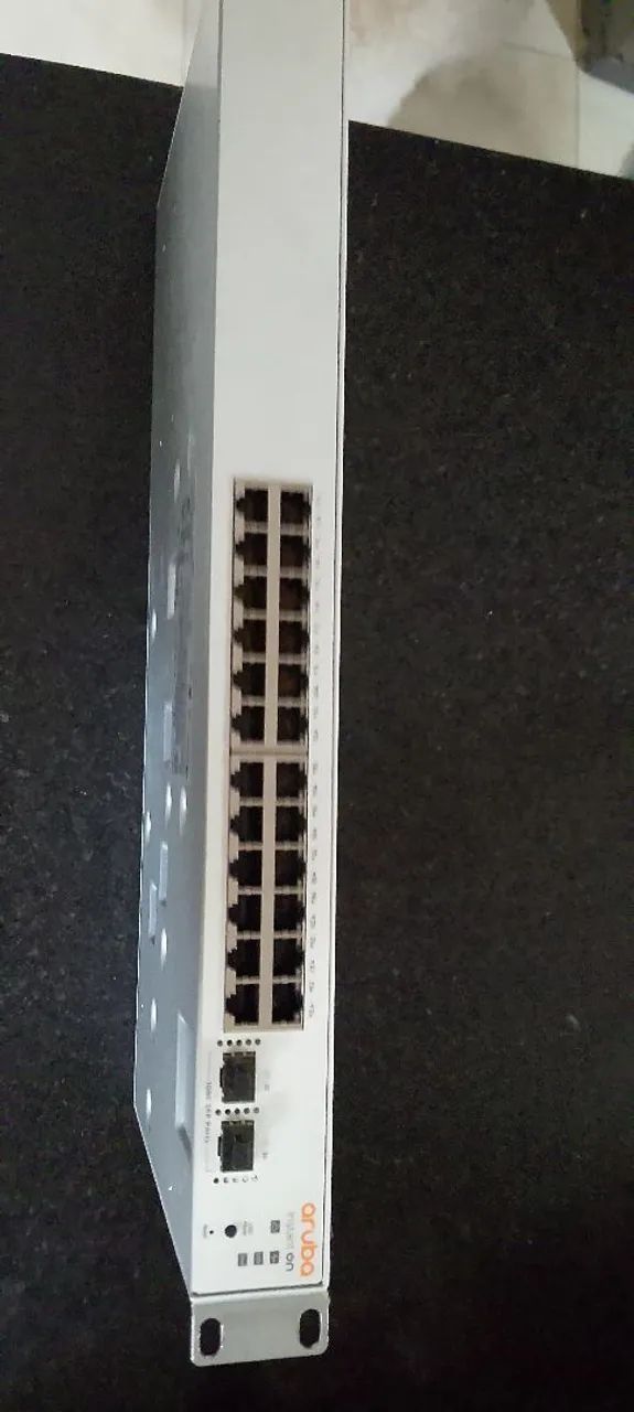 Switch Aruba 1830