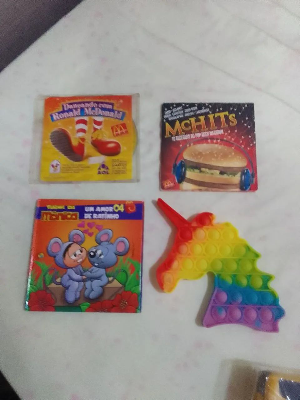 Muitos Brinquedos + Álbuns de Figurinhas.  - Foto 2