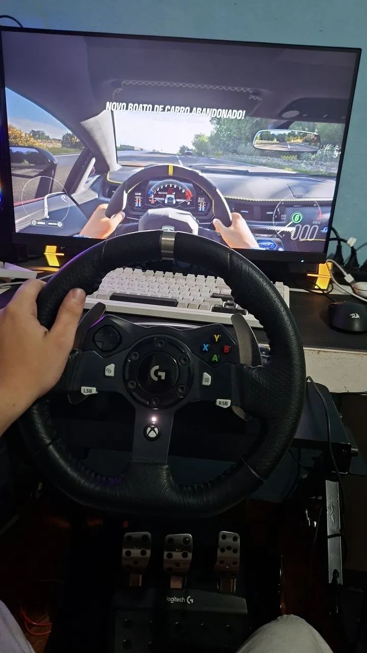 Volante Logitech G920 com câmbio e cockpit - Foto 3