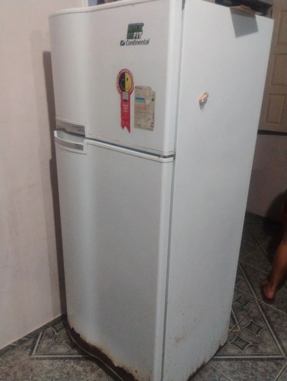 Geladeira 440 litros continental 