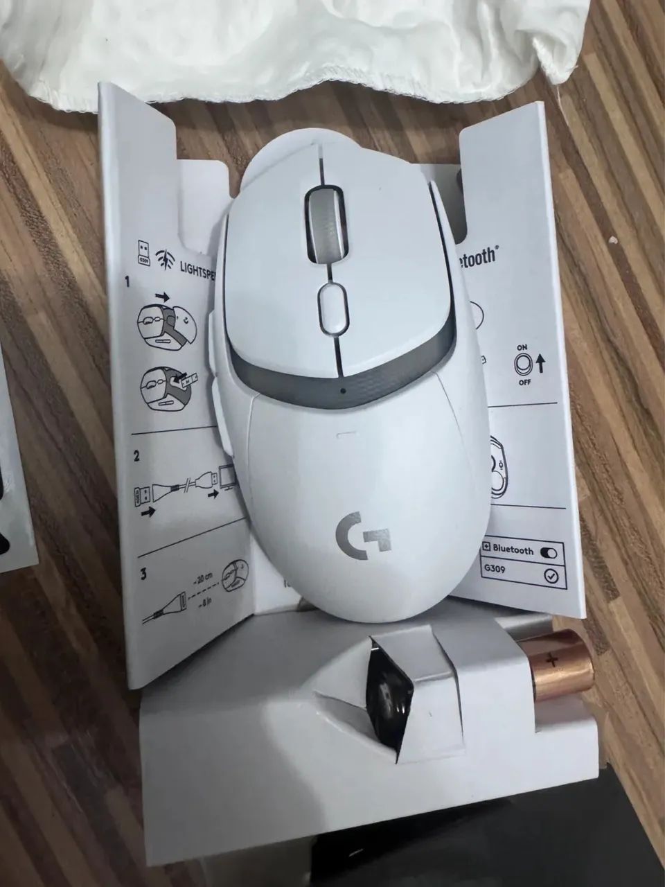 Mouse Gamer Sem Fio Logitech G309 Lightspeed Branco - Caixa Original! - Foto 2