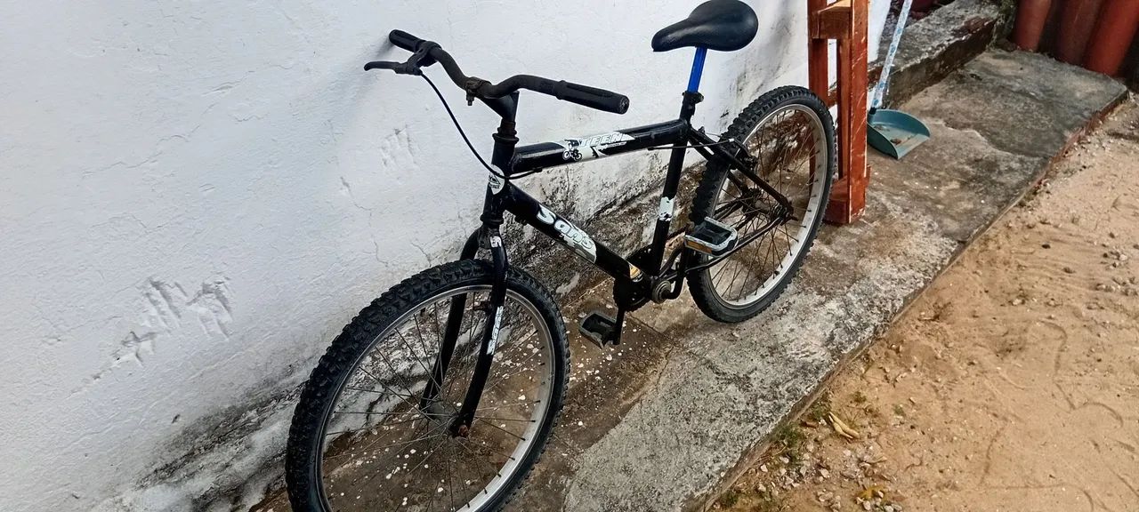 Bicicleta aro 26 preta - Foto 4