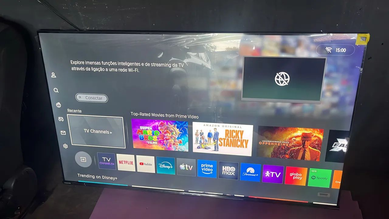 Tv Dled 55 polegadas Toshiba 4k bordas expostas no plástico ainda 
