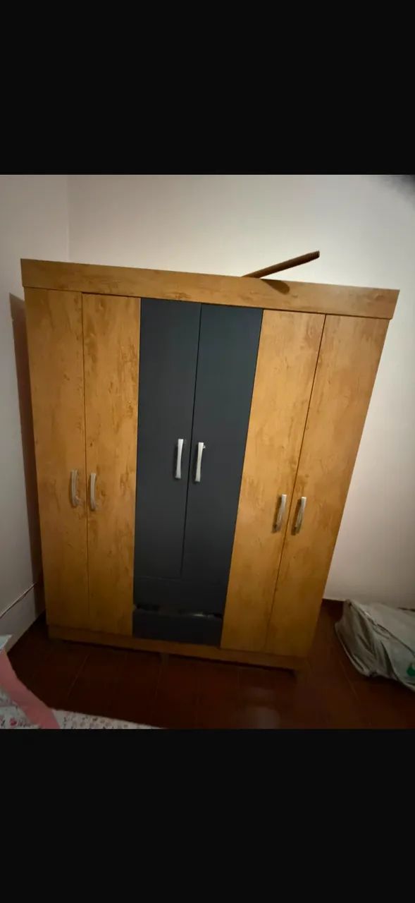 Guarda roupa 6 portas 