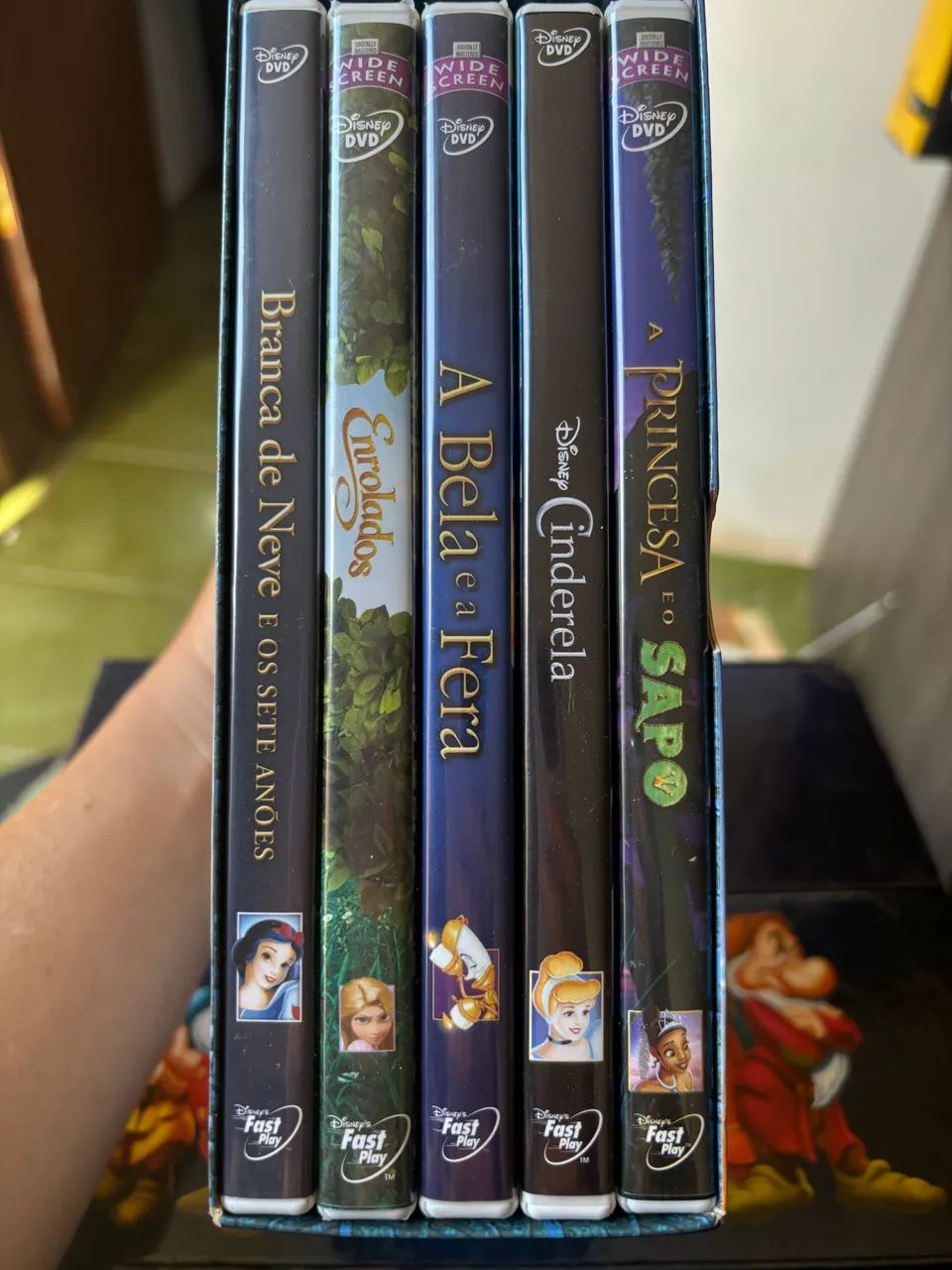 box de DVDs Coleção Disney Princesas - Volume 2 (Contendo 5 Filmes) - Foto 3