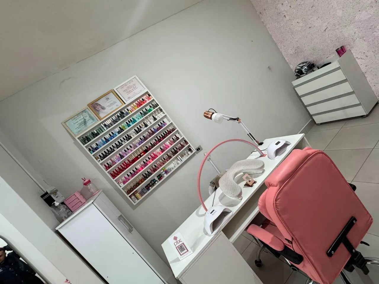 Passo ponto comercial com acessórios para nail designer, ótima grade de clientes  - Foto 3