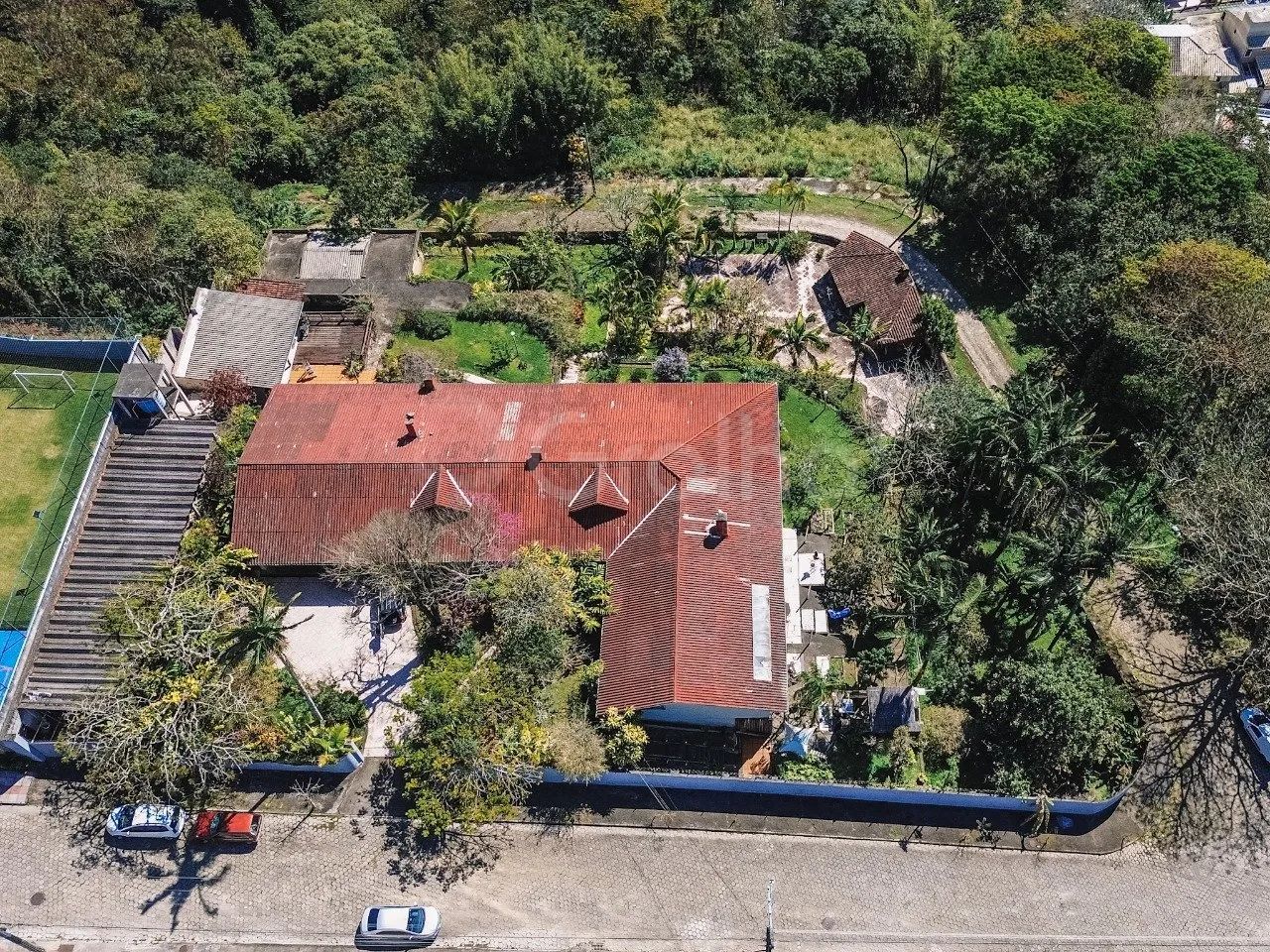 Casa Residencial de 678m² com 9 quartos no Centro - Foto 5