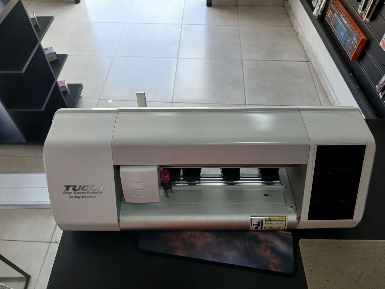 Máquina de corte hidrogel 