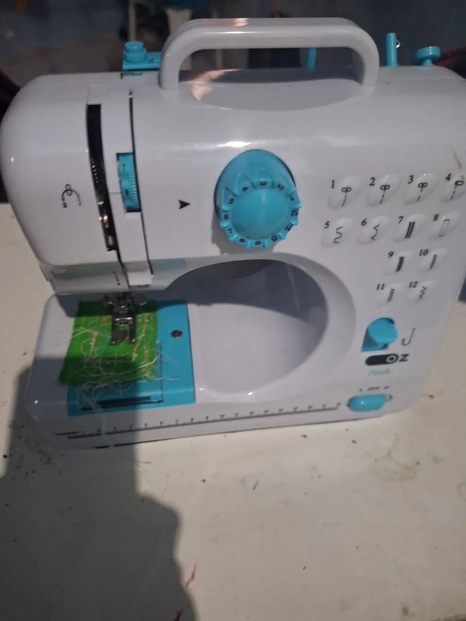Maquina de custura  - Foto 3