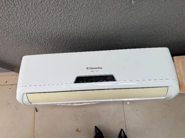AR CONDICIONADO ELETROLUX 9000 BTUS - Foto 2