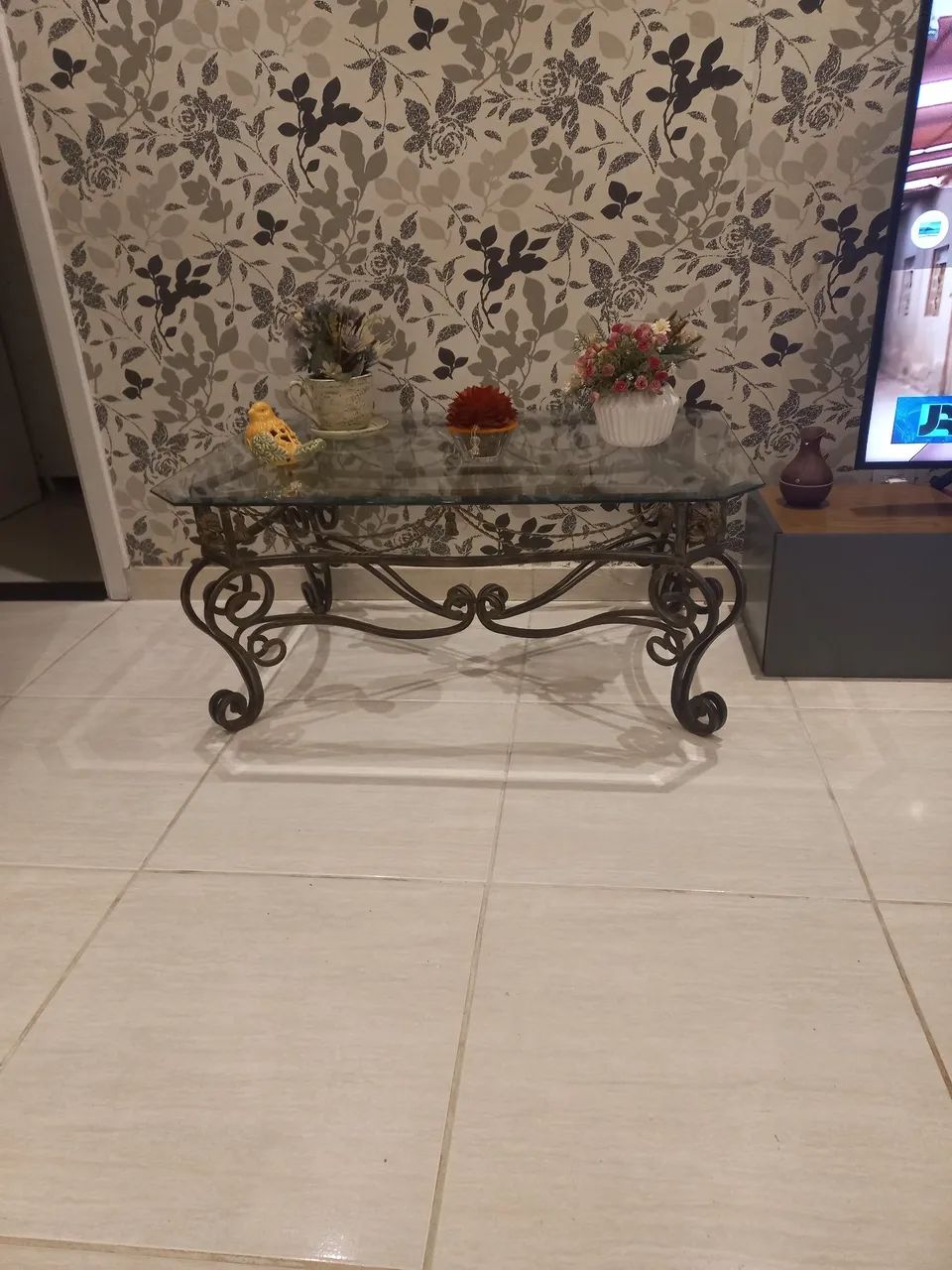 Vende-se rack suspenso  e mesinha de centro  - Foto 5