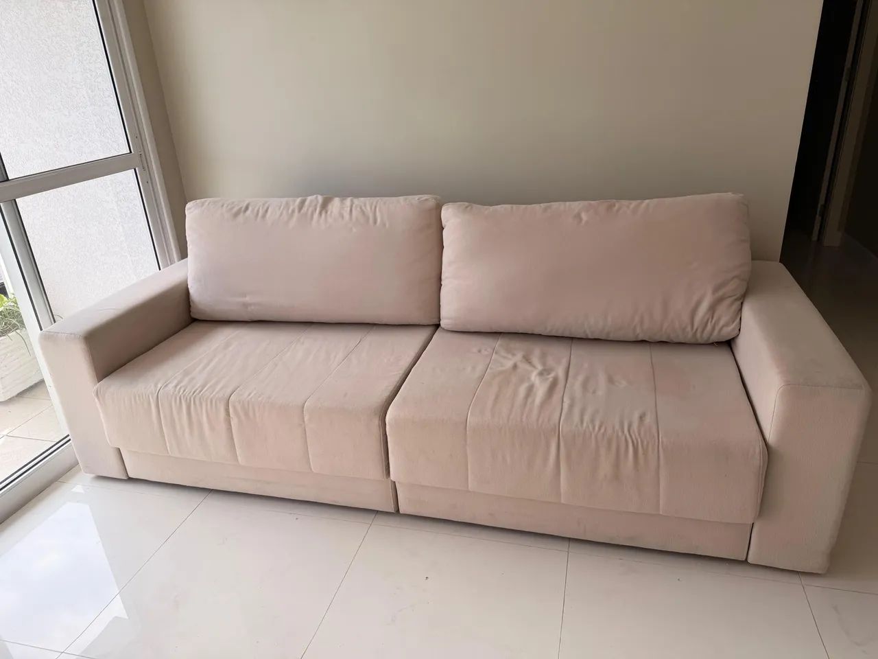 Sofá cama, TokStok, com almofadas e chaise retrátil - Foto 3