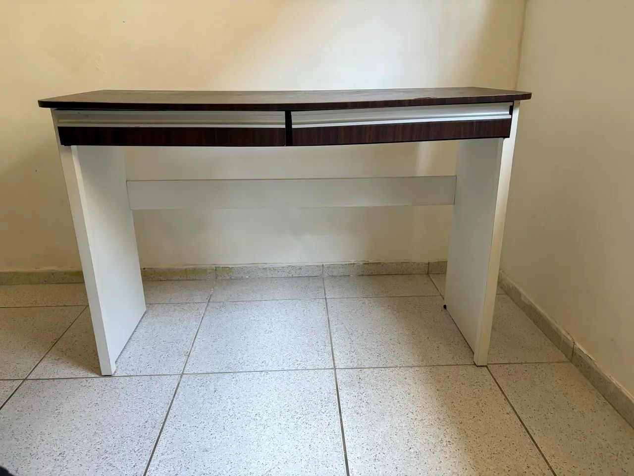 Escrivaninha 415080030992476161