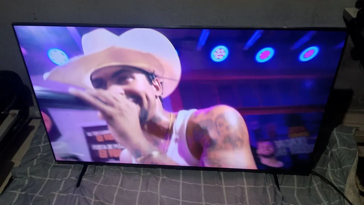 Vendo smart tv Samsung de 50 polegadas com Android Alexa comando de voz e bluetooth 4k - Foto 3