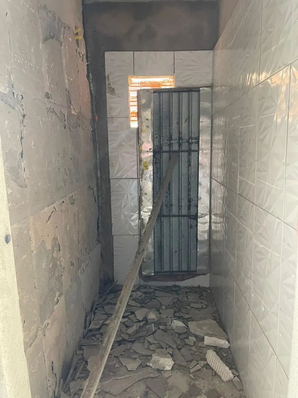 Terreno com casa em construção . - Foto 4