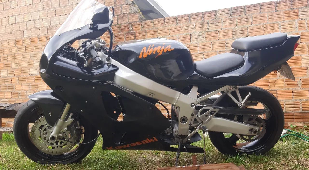 Kawasaki Zx-7 750cc 1997 - 1480399415 | OLX
