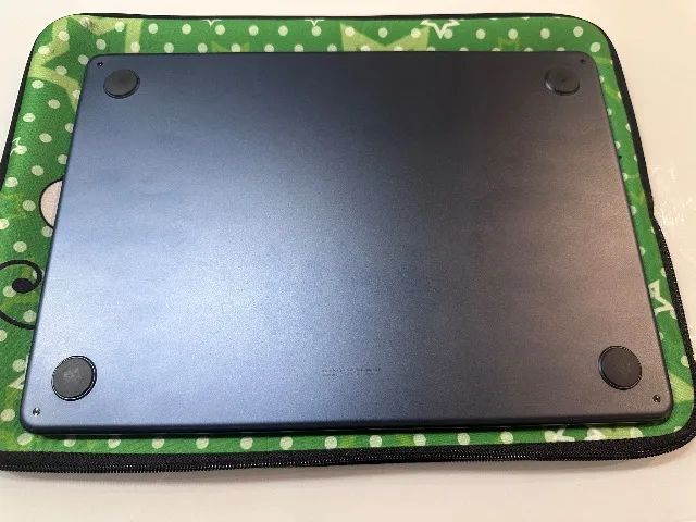 Macbook Air M2 - Touch ID - 13 pol - 256g - 8g Memoria - Foto 5