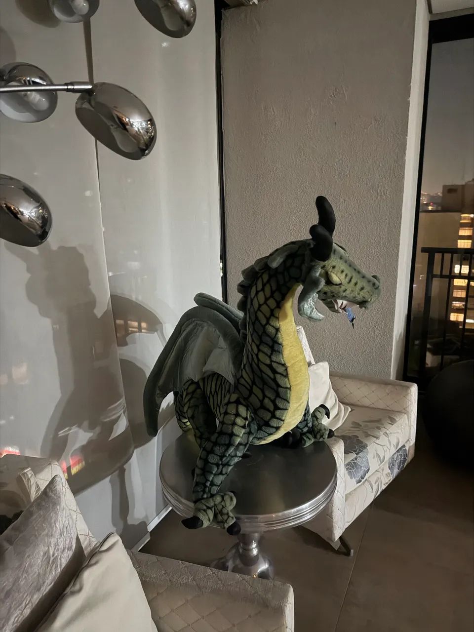 Dragao de pelucia 