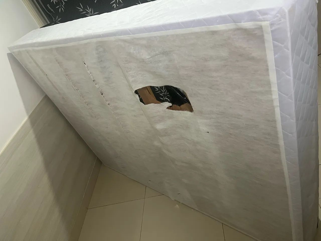 Base cama box casal (DOAÇÃO)