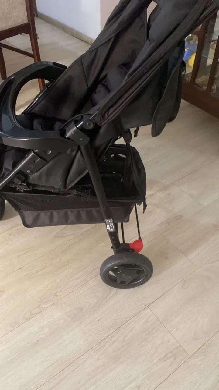  Vendo carrinho de bebe - Foto 2