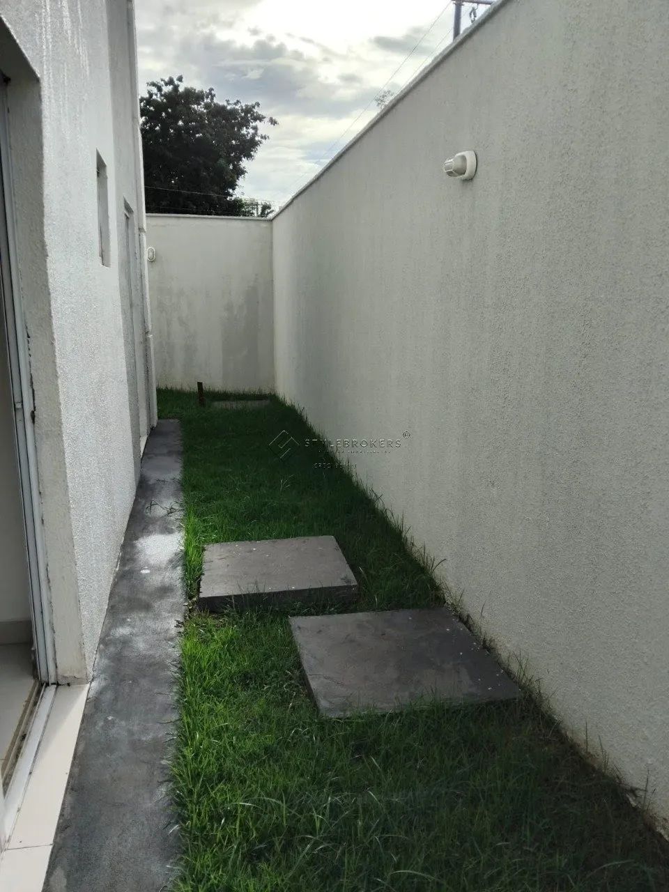 Apartamento no condomínio Maria Helena com gardem - Foto 5