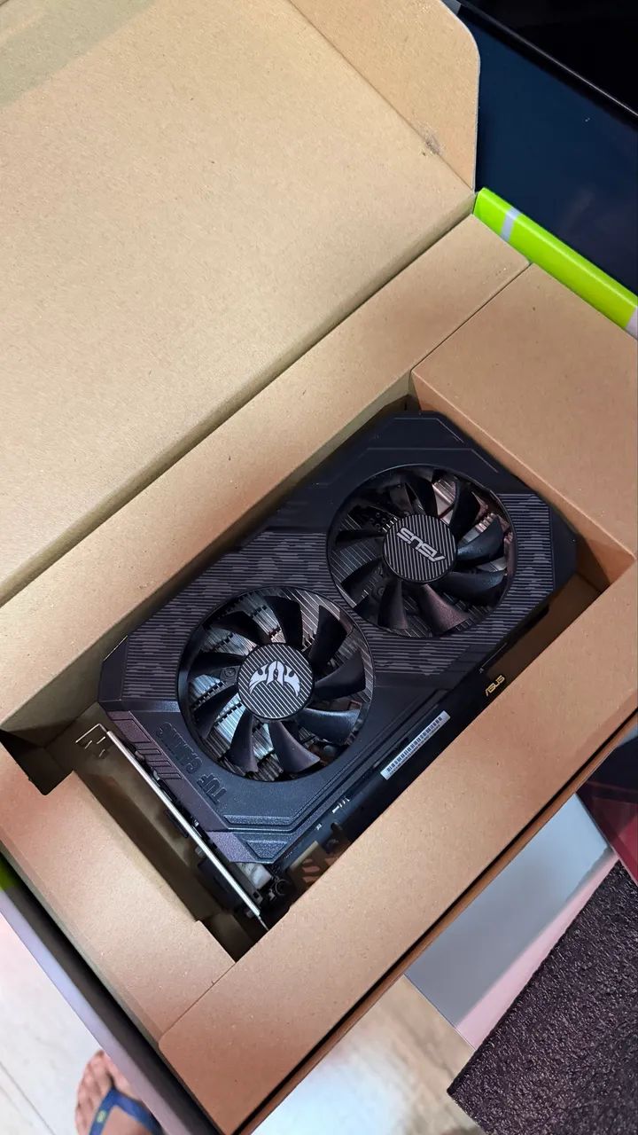 GTX 1650 ASUS TUF OC 4GB  - Foto 4