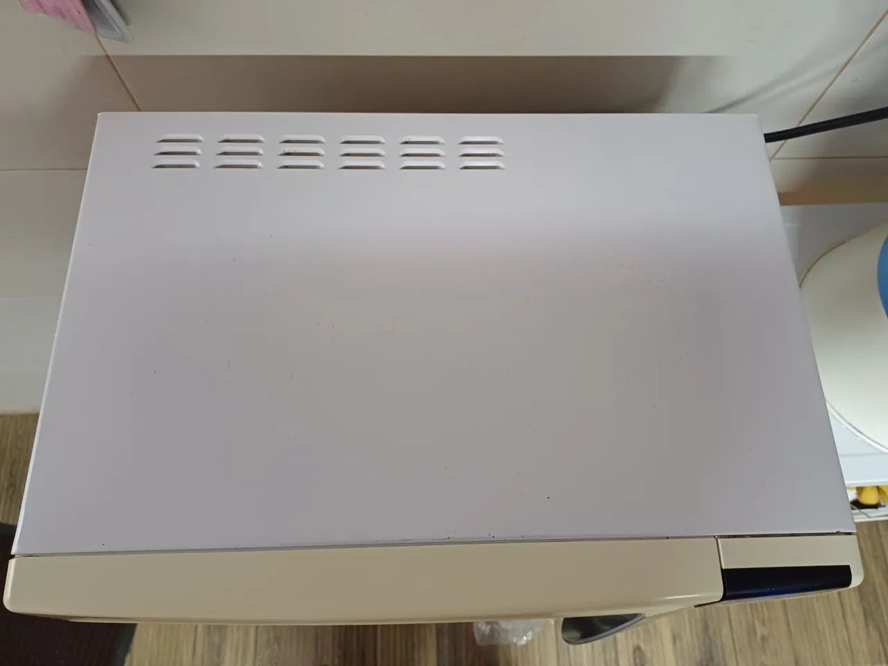 Micro-ondas Electrolux Usado 20l - Foto 2