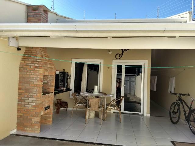 Casa com móveis planejados 3 suítes 4 vagas - Foto 2