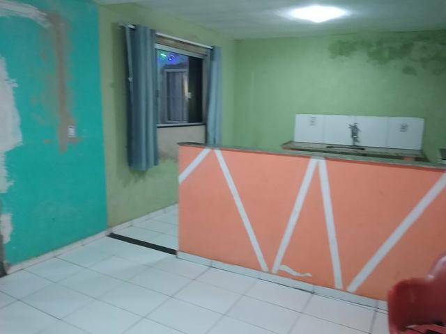 Kit Net para alugar, de um quarto cozinha e sala casa toda no blindex recém reformada - Foto 4
