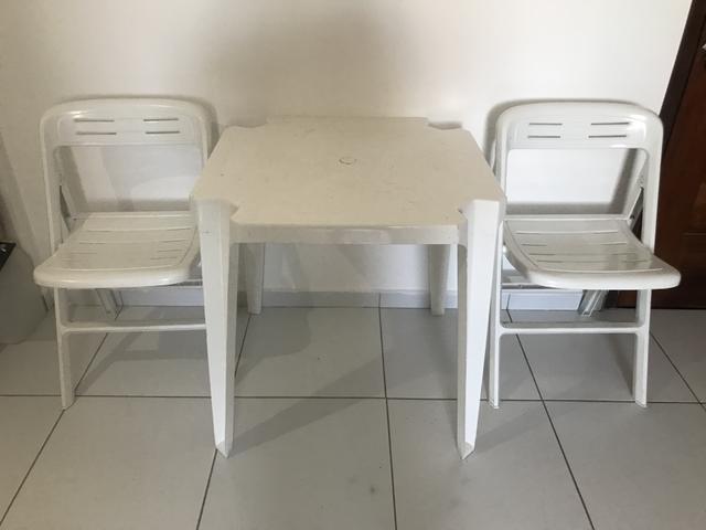 Conjunto - MESA e 2 CADEIRAS - Foto 3