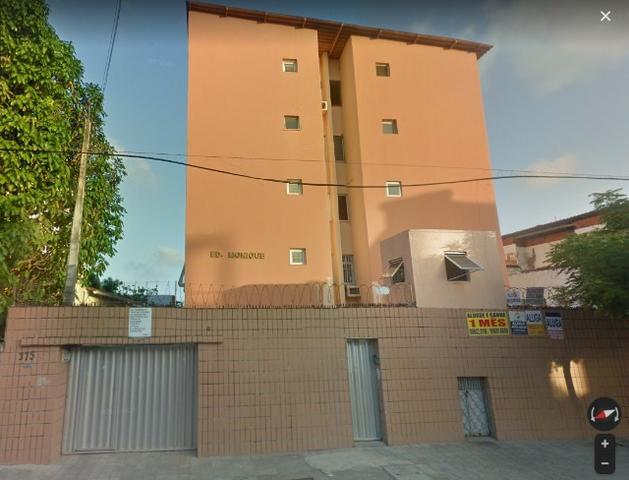 Vende-se apartamento padrão no Centro de Fortaleza