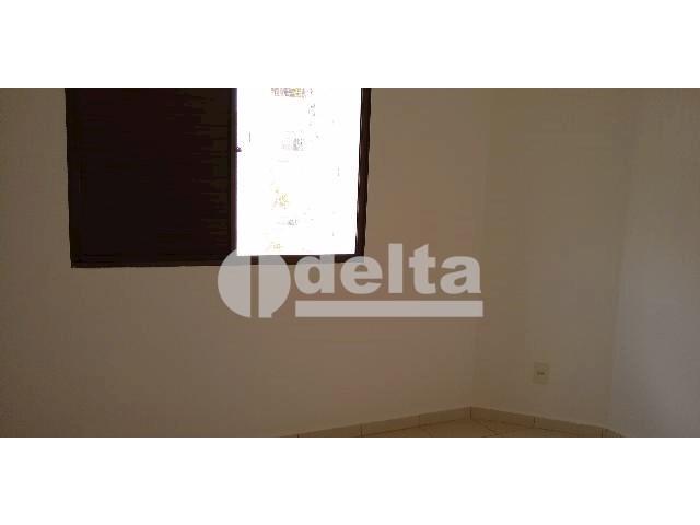 Apartamento para alugar com 3 dormitórios em Saraiva, Uberlândia cod:605513 - Foto 8