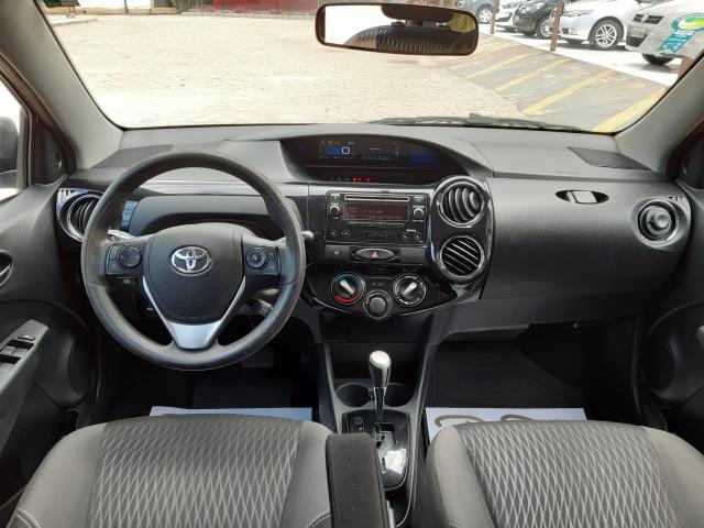 Toyota Etios XS 1.5 Automático 16/17 - Troco e Financio!! - Foto 9