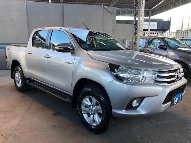 TOYOTA HILUX 2017/2017 2.8 SRV 4X4 CD 16V DIESEL 4P AUTOMÁTICO - Foto 2