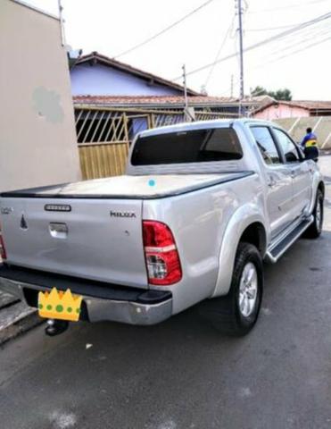 Camionete Toyota Hilux 2.7 cd srv 2012 automatica - Foto 2