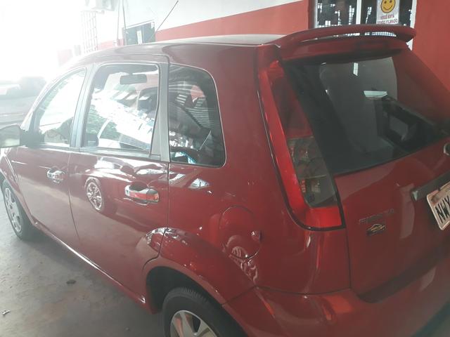 Fiesta top de linha só 47mil rodado - Foto 3