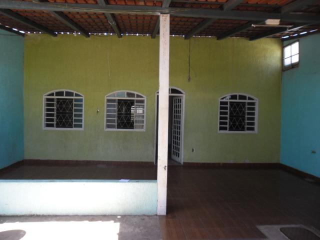 RDS Vende Casa de 03 quartos EQ 32/34 setor Leste