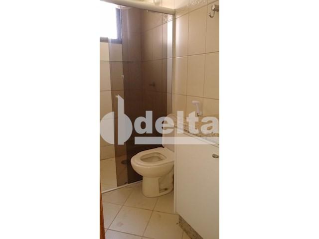 Apartamento para alugar com 3 dormitórios em Saraiva, Uberlândia cod:605513 - Foto 7