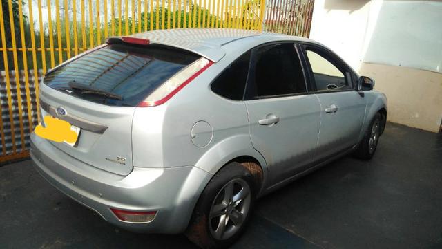 Ford Focus Hatch automático 2.0 - Foto 3