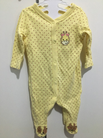 Macacão baby club com pezinho