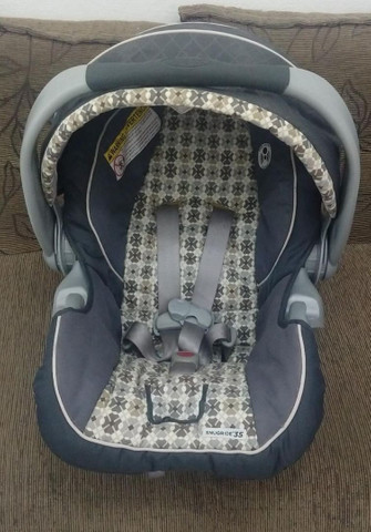 Bebê conforto Graco com base para carro