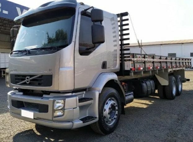 Volvo Vm270 6x2 2012 trucado carroceria - Foto 3