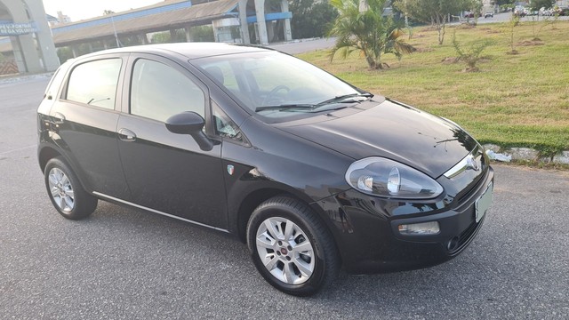PUNTO ATTRACTIVE 1.4 FLEX ITÁLIA 2017 APENAS 39000KM