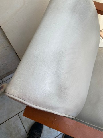 Par de Poltronas em Couro Sintético - Foto 5