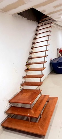 Escadas de madeira. - Foto 4