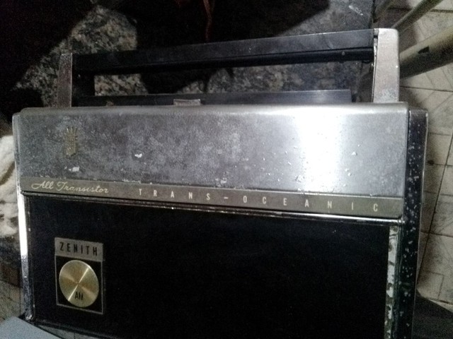 Rádio Zenith transoceânico antigo funcionando. - Foto 3