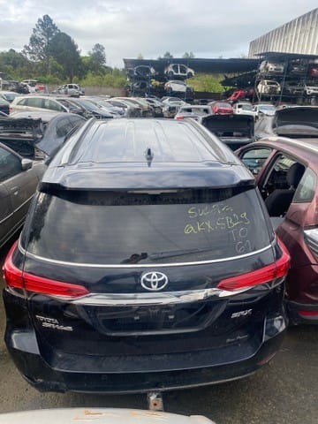 Toyota Sw4 Srx 2.8 2019 Farol Motor Porta Airbag Parachoque Capo Lanterna Sucata - Foto 3