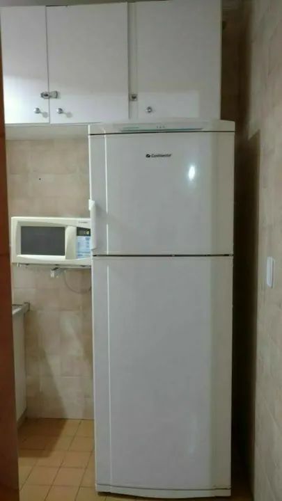 Apartamento 80 metros da praia. Garagem garantida e elevador.  Arejado. - Foto 9
