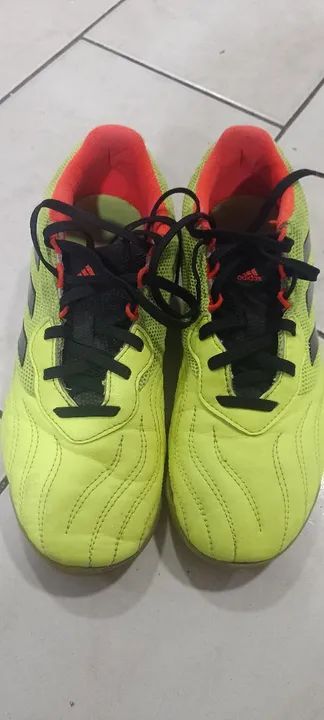 Chuteira Adidas Verde Neon - Foto 2