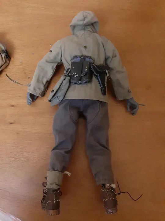 Boneco Toys city, Hot Toys MG34 Gunner 1/6  - Foto 5